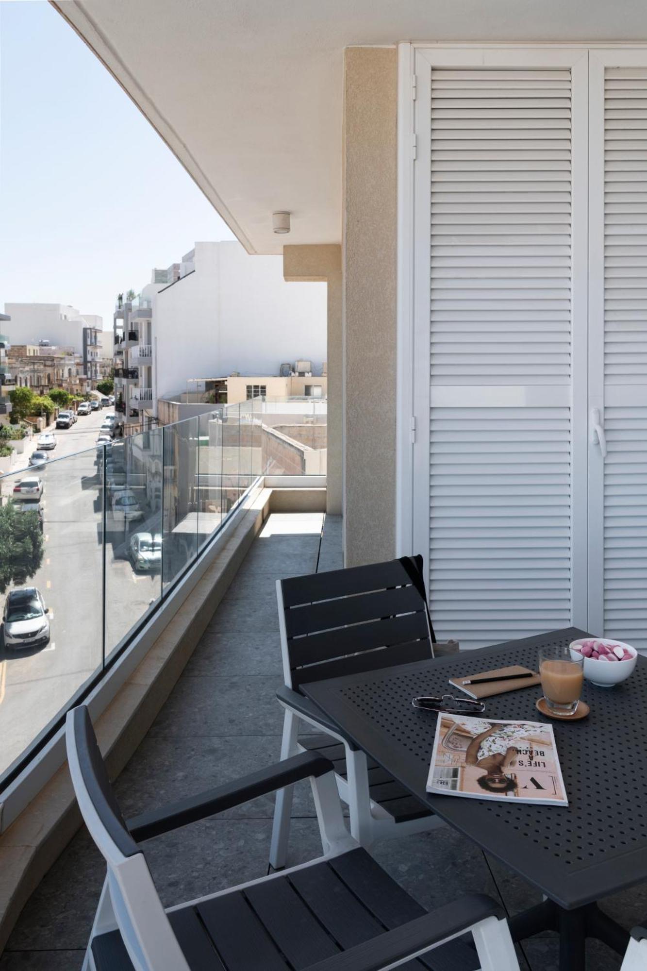 StayMela Apartments - Kappara Extérieur photo