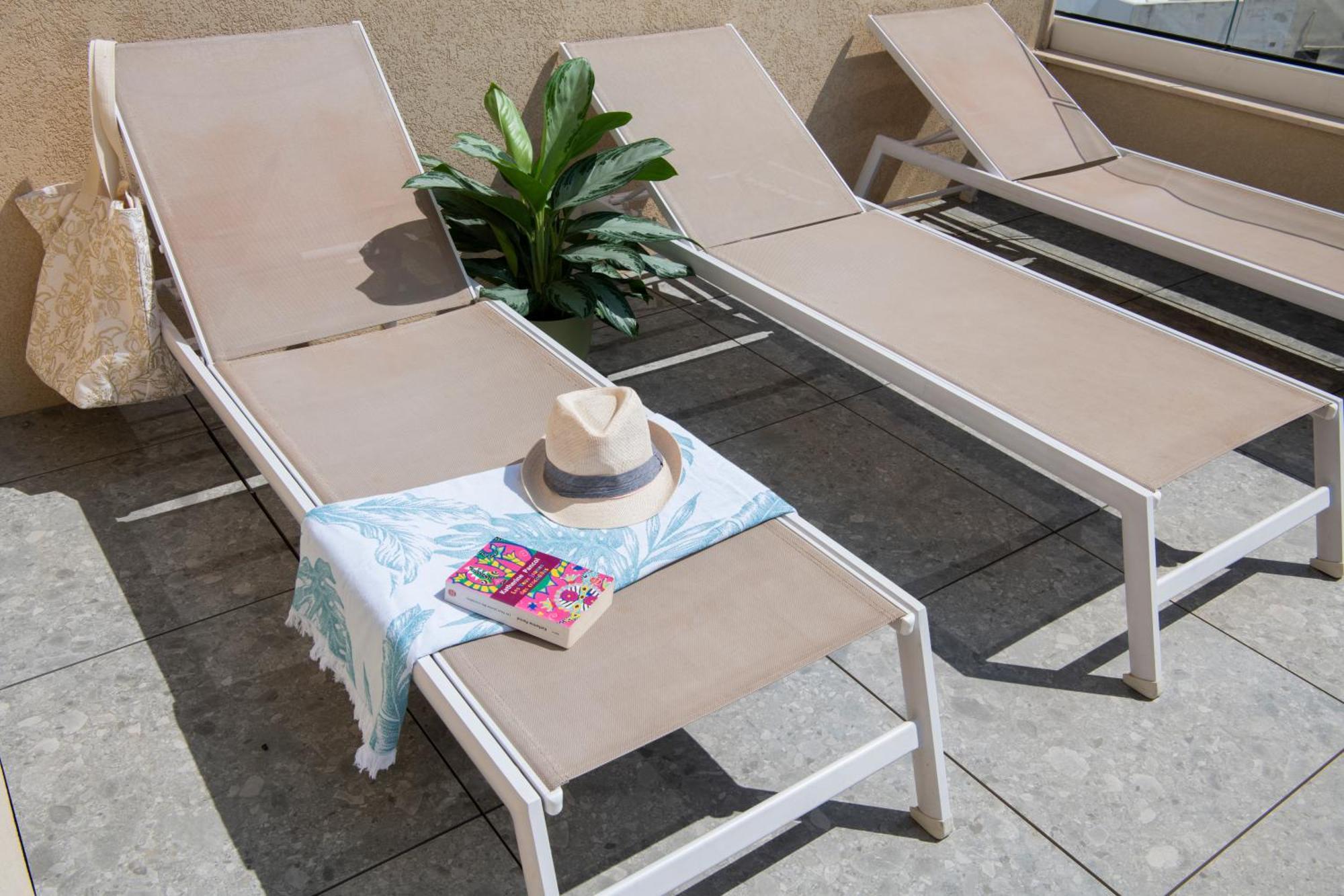 StayMela Apartments - Kappara Extérieur photo