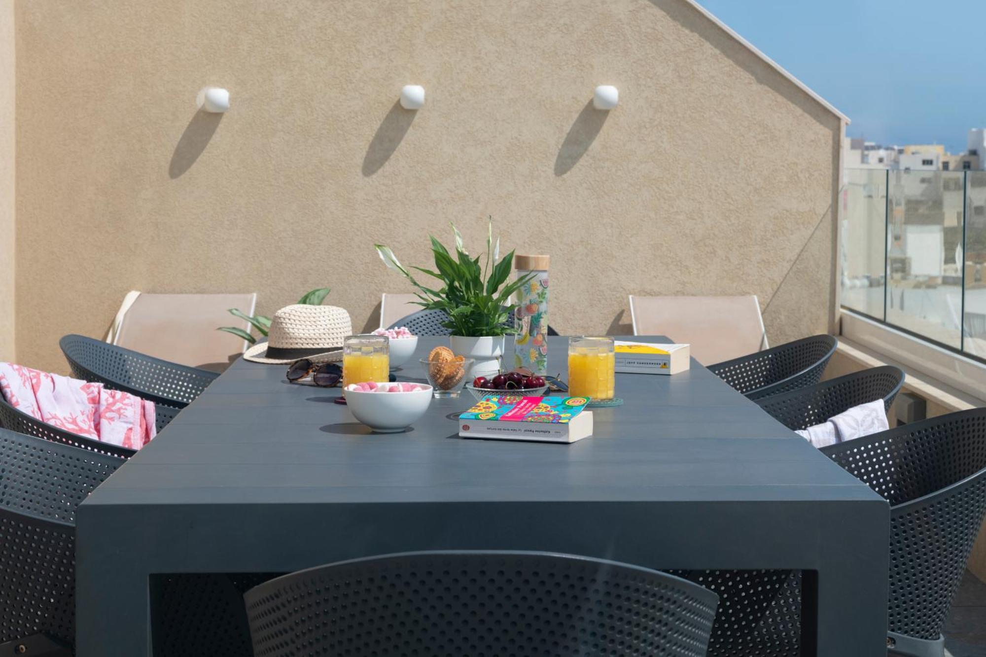 StayMela Apartments - Kappara Extérieur photo