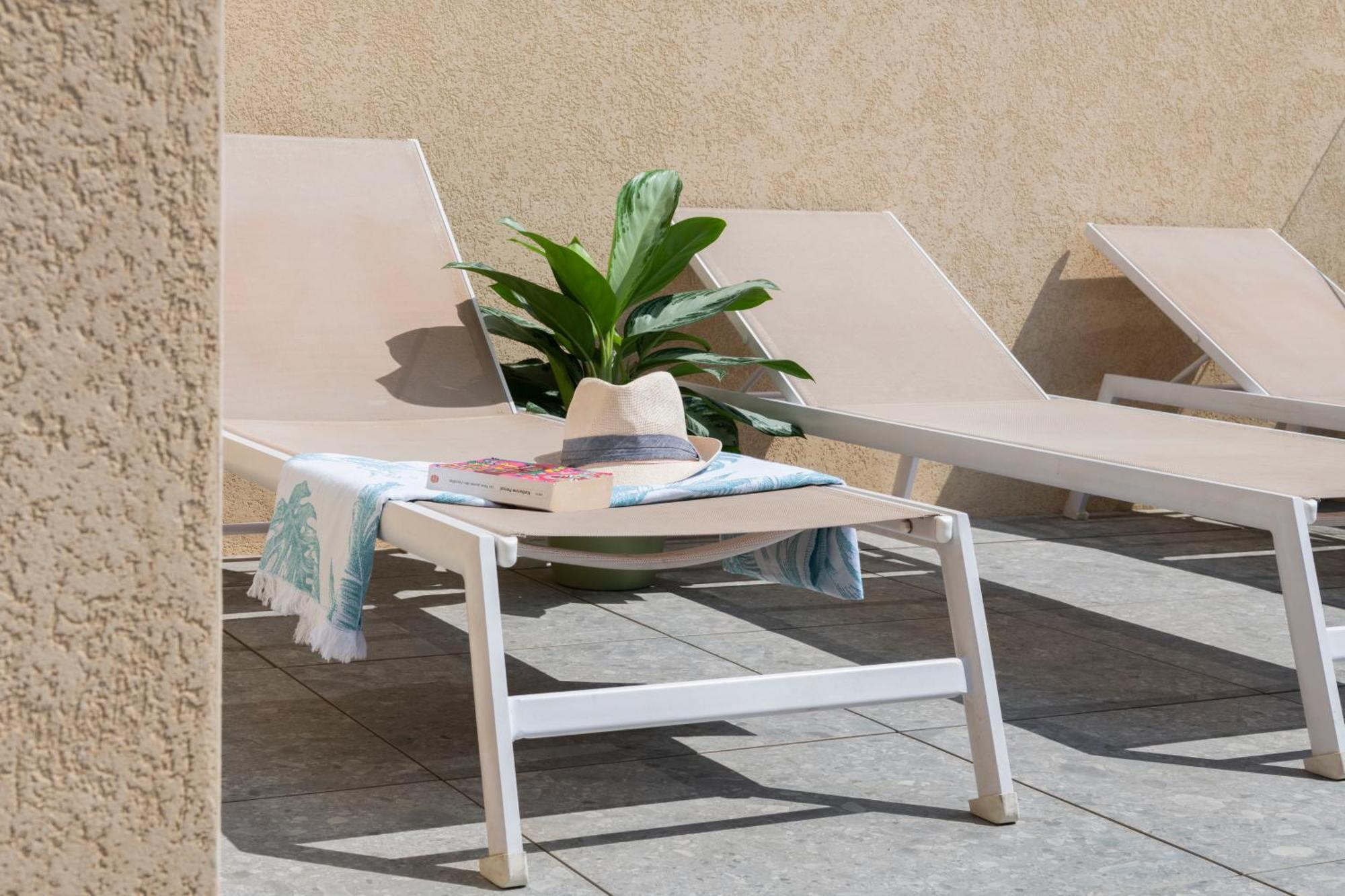StayMela Apartments - Kappara Extérieur photo