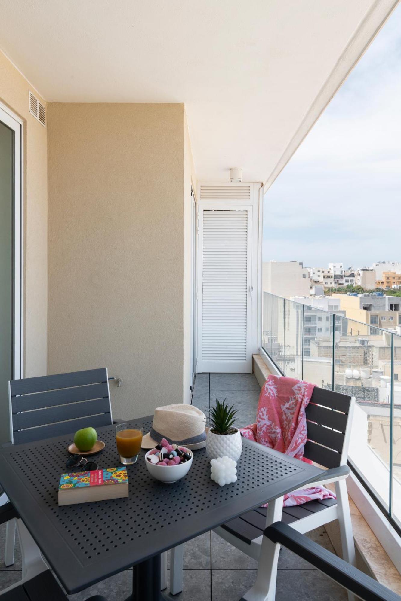 StayMela Apartments - Kappara Extérieur photo