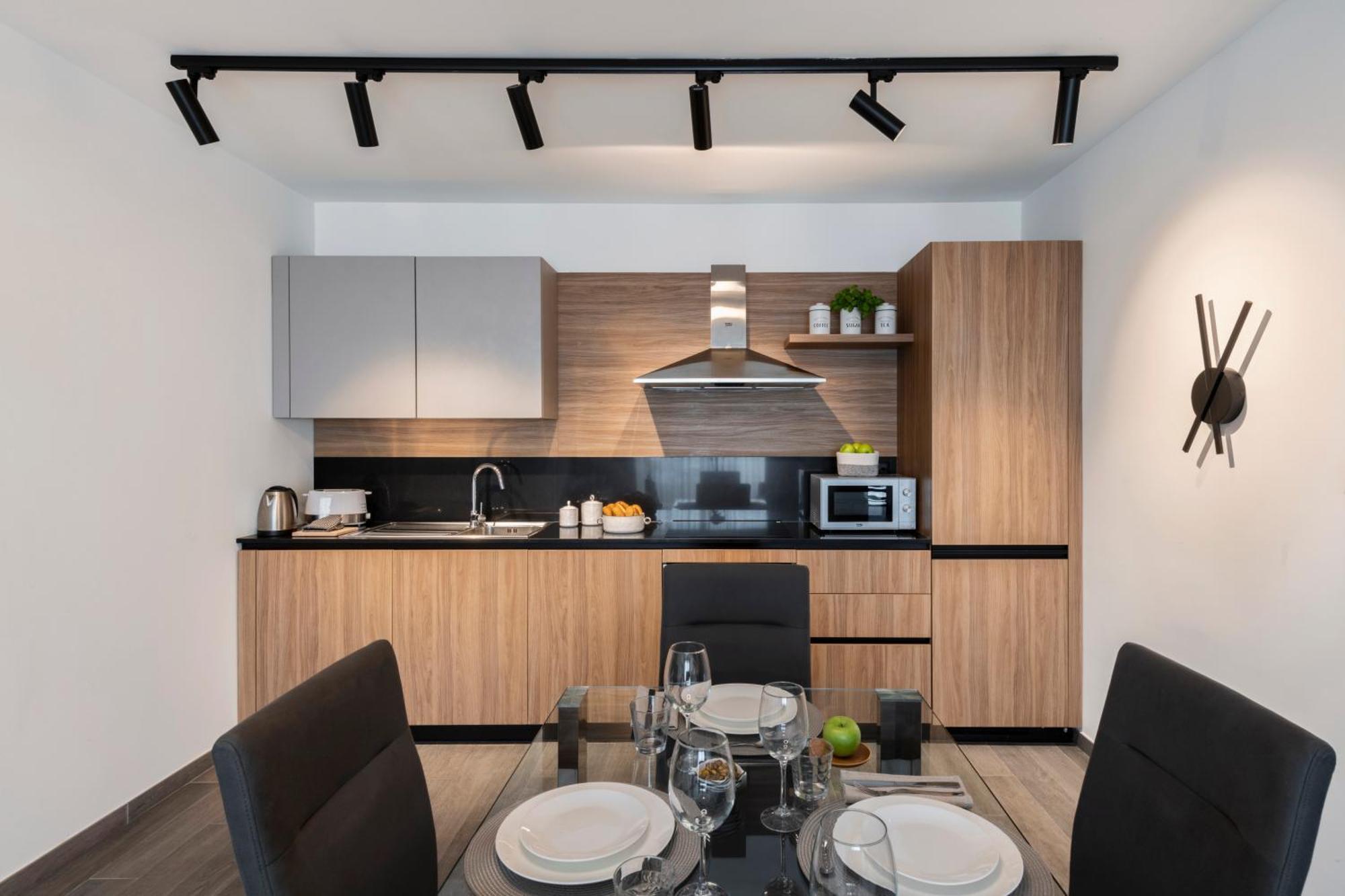 StayMela Apartments - Kappara Extérieur photo